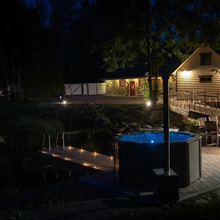 Veskivee Kuelalistemaja Apartman Umbusi