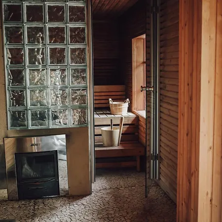 Veskivee Kuelalistemaja *