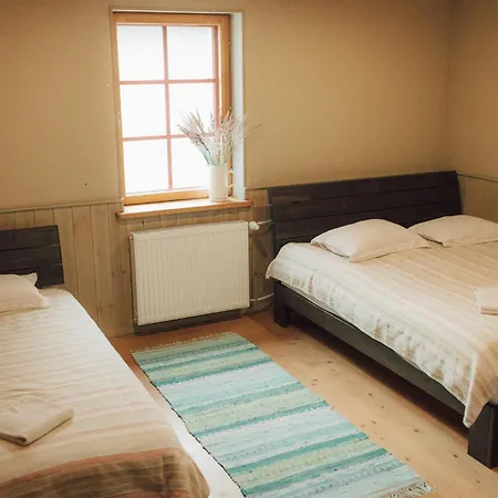 Veskivee Kuelalistemaja Apartman Umbusi